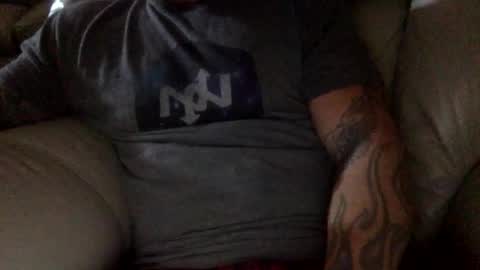 Snapshot of mjg175 chatting on 12.21.25 SexyRed online show from 12.21.25