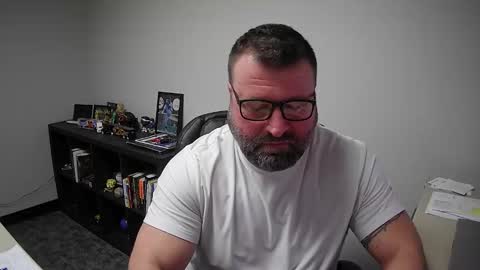 Snapshot of mlangworthy chatting on 03.23.26 MLangworthy online show from 03.23.26