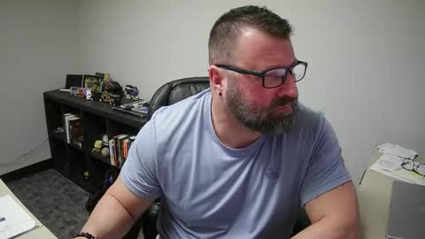 Snapshot of mlangworthy chatting on 04.02.26 MLangworthy online show from 04.02.26