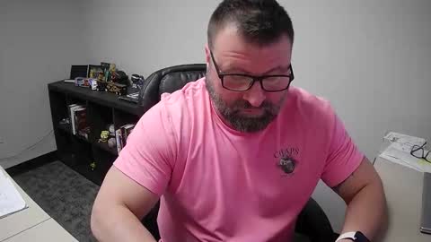 Snapshot of mlangworthy chatting on 04.08.26 MLangworthy online show from 04.08.26