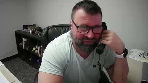 Snapshot of mlangworthy chatting on 04.10.26 MLangworthy online show from 04.10.26