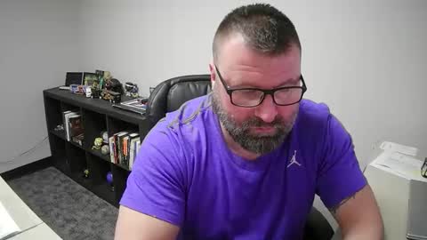 Snapshot of mlangworthy chatting on 04.13.26 MLangworthy online show from 04.13.26