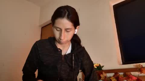 Snapshot of mli739709 chatting on 09.22.25 MoonLipson online show from 09.22.25
