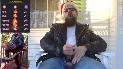 Snapshot of mmazsnake chatting on 12.17.24 SMOKINsnakeEYEZ online show from 12.17.24