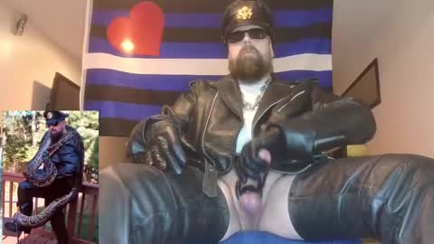 Snapshot of mmazsnake chatting on 01.25.25 SMOKINsnakeEYEZ online show from 01.25.25
