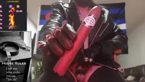 SMOKINsnakeEYEZ online show from 05.01.26