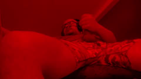 Snapshot of mmbaby86 chatting on 12.14.25 blazze online show from 12.14.25