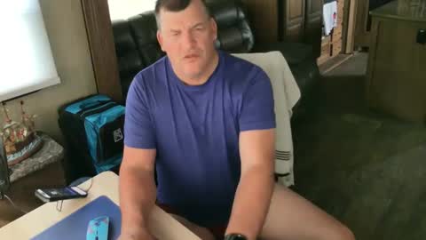 mmmthatsfunnn online show from 10.04.25