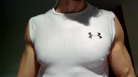 Snapshot of mmuscularman chatting on 12.02.24 mmuscularman online show from 12.02.24