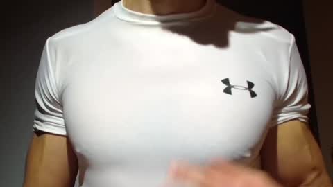 Snapshot of mmuscularman chatting on 09.19.25 mmuscularman online show from 09.19.25