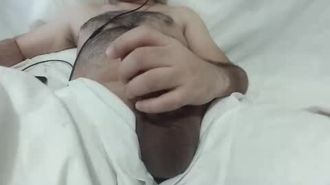 Snapshot of mo0085 chatting on 11.28.25 Laith online show from 11.28.25