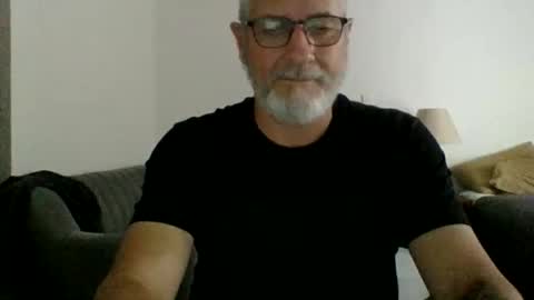 Snapshot of moamale chatting on 03.13.26 moamale online show from 03.13.26