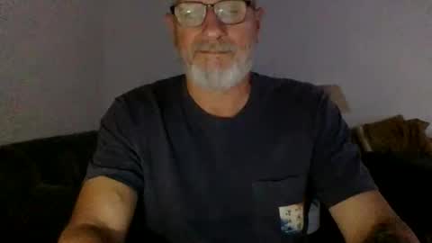 Snapshot of moamale chatting on 03.26.26 moamale online show from 03.26.26