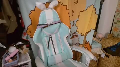 Snapshot of mochi_rainbow chatting on 02.28.25 The Mochi Rainbow Variety Show online show from 02.28.25