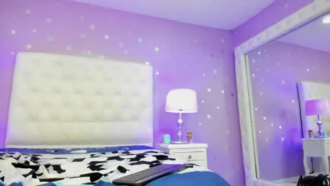 Snapshot of models_sophia chatting on 01.22.25 Sophia online show from 01.22.25