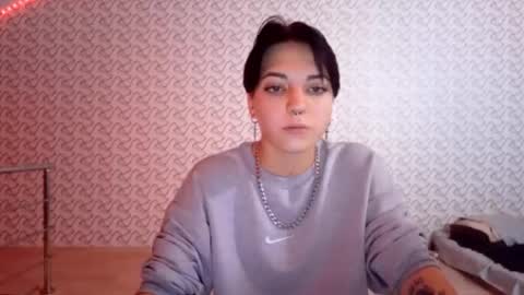 Snapshot of modestavaghn chatting on 10.15.25 Stella online show from 10.15.25