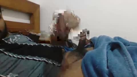 moeydsad4 online show from 10.20.25