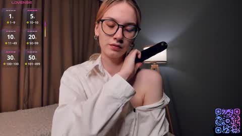 Laura online show from 11.03.25