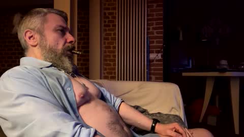 molitsrymale69 online show from 11.23.25