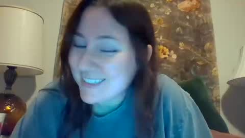 Snapshot of mollsballs123 chatting on 11.15.25 mollsballs123 online show from 11.15.25