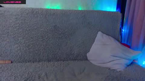 Snapshot of molly1sex chatting on 12.15.25 Molly1sex online show from 12.15.25