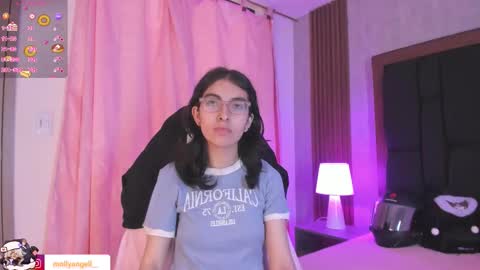 Snapshot of molly__a chatting on 03.29.26 Molly online show from 03.29.26