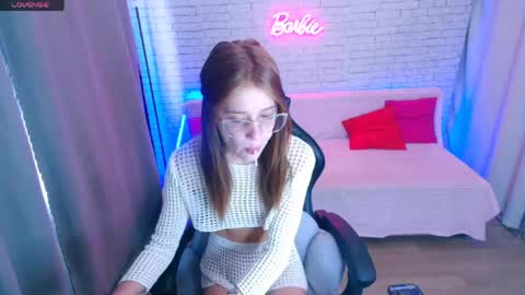 Snapshot of molly_barbie chatting on 05.22.26 Molly Prvt is open online show from 05.22.26