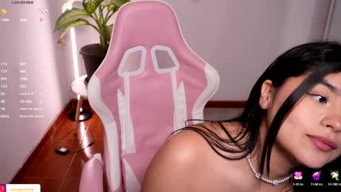 Snapshot of molly_couper1 chatting on 02.28.25       Independent Model online show from 02.28.25