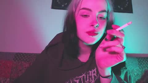 Molly Crow online show from 02.09.25