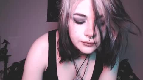 Molly Crow online show from 02.17.25