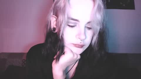 Molly Crow online show from 02.19.25