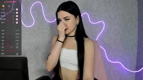 Molly - online show from 10.10.25