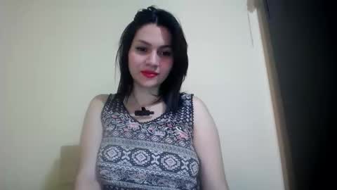 Snapshot of molly_fragance chatting on 09.29.25 Molly online show from 09.29.25