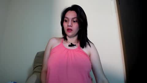 Snapshot of molly_fragance chatting on 10.08.25 Molly online show from 10.08.25