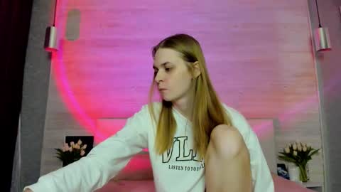 Molly Hunt online show from 03.22.26