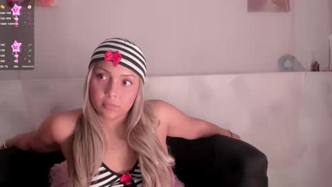 molly_logan online show from 10.10.25