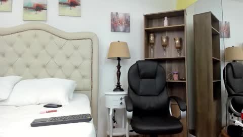 Snapshot of molly_madisson0 chatting on 02.23.26 molly_madisson0 online show from 02.23.26