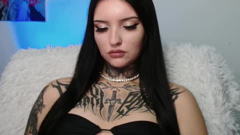 Snapshot of molly_montanaaa chatting on 10.18.25 Lina online show from 10.18.25