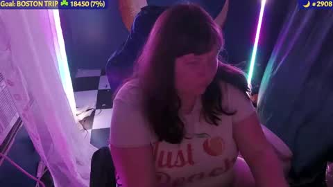 Snapshot of molly_moons chatting on 09.20.25 molly_moons online show from 09.20.25