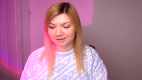 Molly online show from 01.07.25