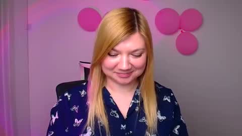 Molly online show from 03.11.25