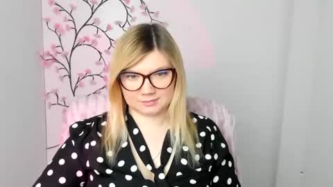 Molly online show from 01.11.26