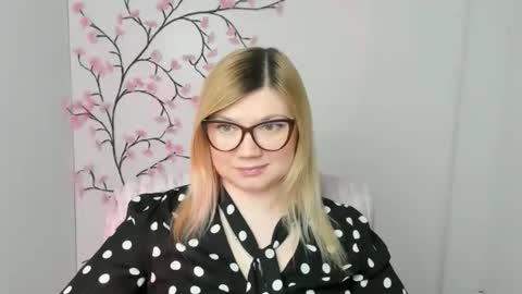 Molly online show from 03.03.26