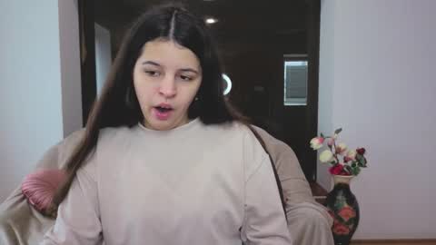 Molly Owens online show from 10.09.25