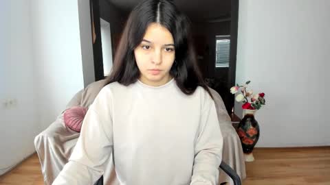 Molly Owens online show from 10.10.25