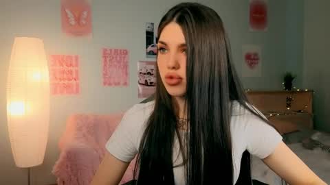 Molly online show from 04.02.26