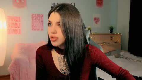 Molly online show from 04.04.26