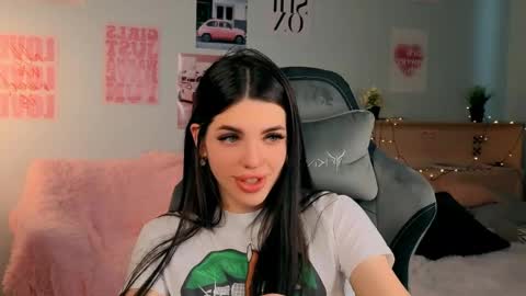 Molly online show from 04.11.26