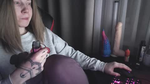 I have new photos come and see with love Molly online show from 02.12.25