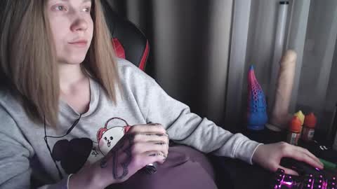 I have new photos come and see with love Molly online show from 02.13.25